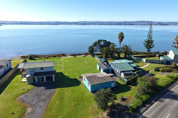 253 Pouewe Street Kawhia_20