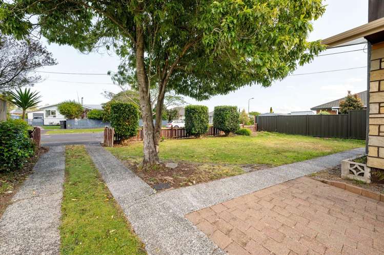 38 Forth Crescent Glenview_18