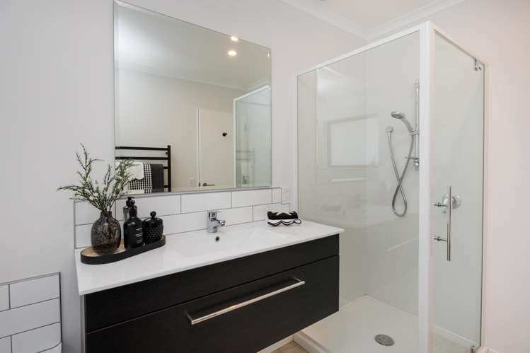 67 Albert Road Tokomaru_22