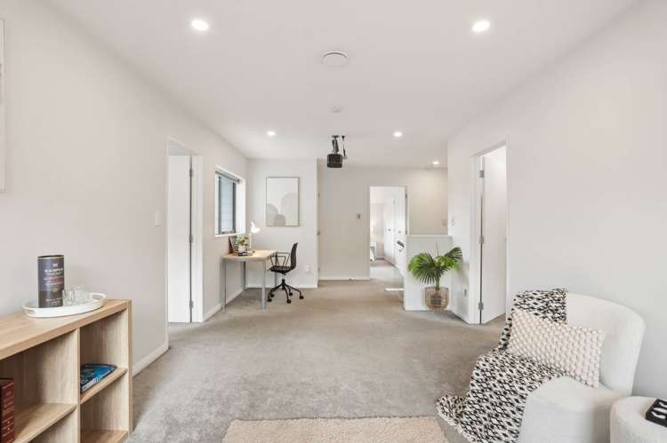 680 Mount Albert Road Royal Oak_12