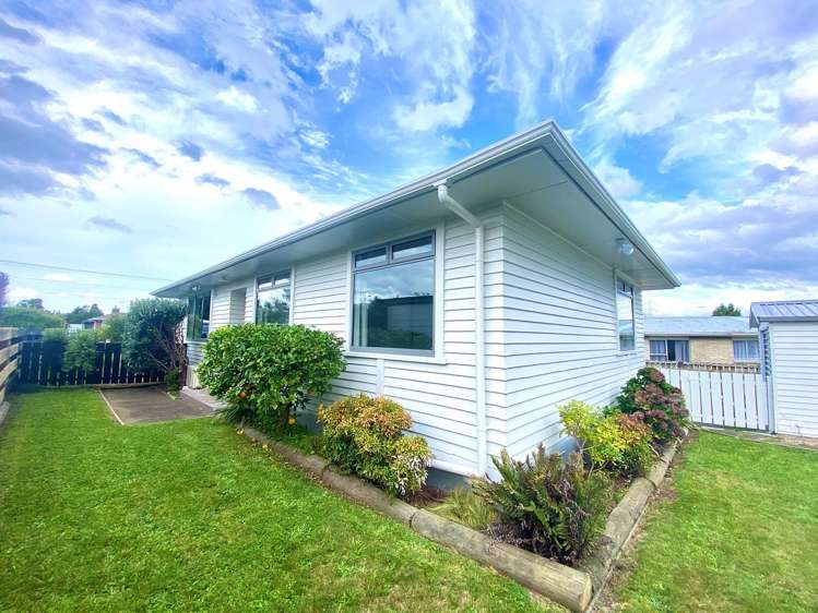 3 Milne Road Mangakakahi_24