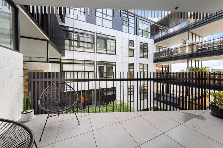 406/13 Dundonald Street Eden Terrace_9