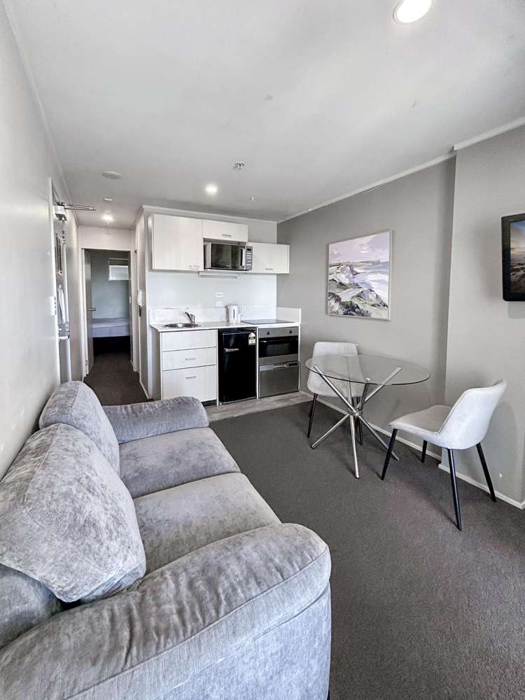 1329/72 Nelson Street_0