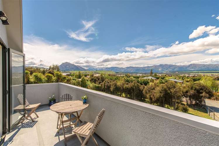 14 Rockhaven Albert Town_4