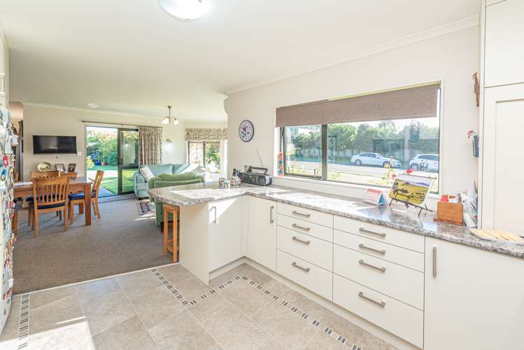 35 Edith Collier Drive Otamatea_6