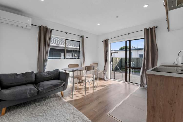 9 Ruihi Street Victoria_8