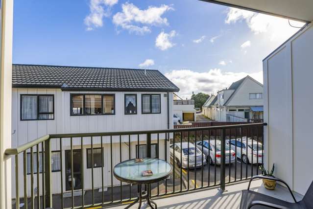 THE BEACH TOWNHOUSE