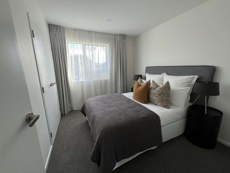 341 Glengarry Road Glen Eden_4