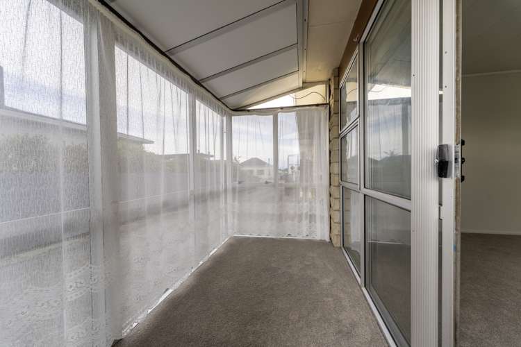 2/164 North Street West End_1