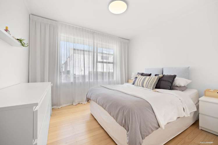 5/1 Fifth Avenue Mt Albert_12