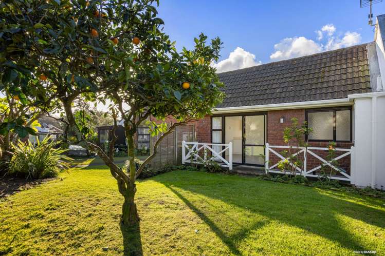 8 Fantail Court Orewa_14