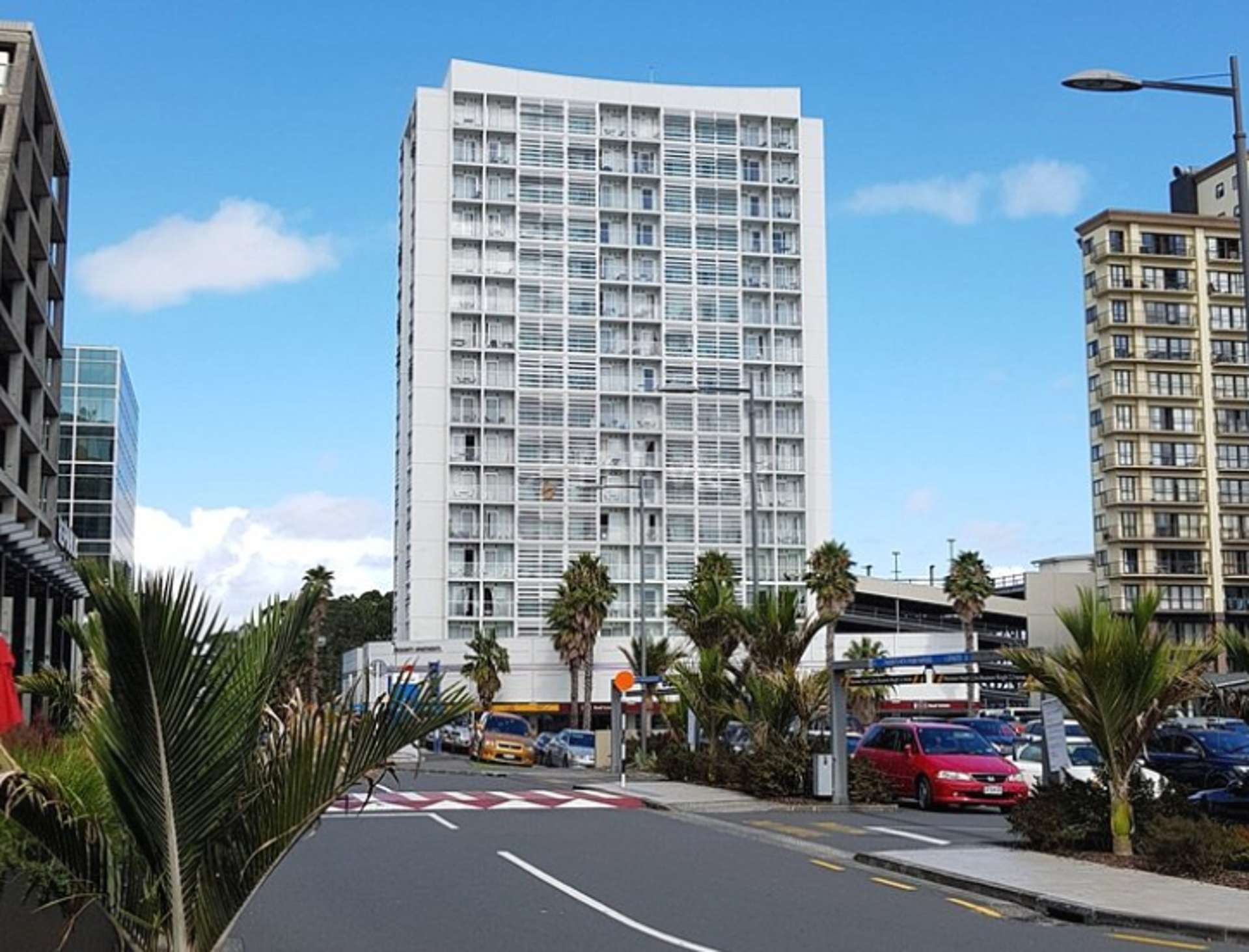 702/17 Amersham Way Manukau_0