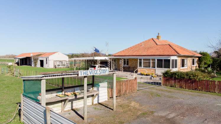 610 State Highway 25 Waitakaruru_12