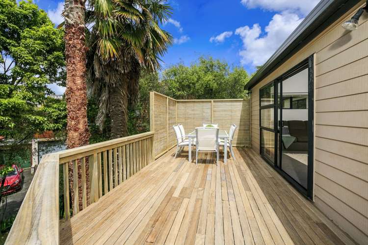 2/64 Langana Avenue Browns Bay_7