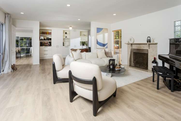 30 Bernard Magnus Lane Greenhithe_12