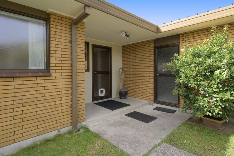 35 Clivedene Street Matua_13