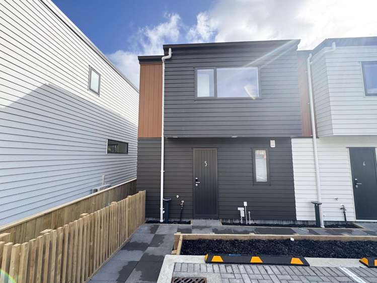 5/8 Lowtherhurst Road 11410_9