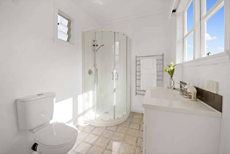 4 Bloomfield Place Epsom_17