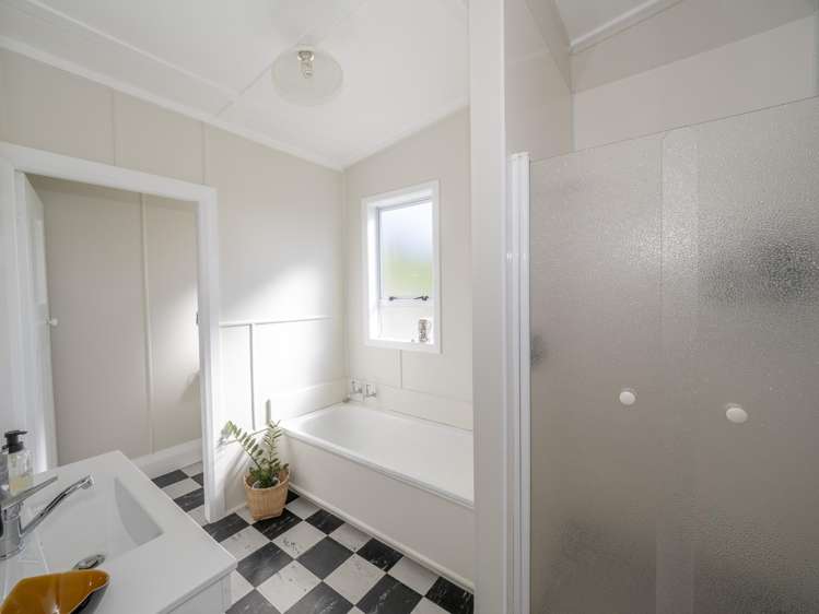 73 Hall Road Eketahuna_14