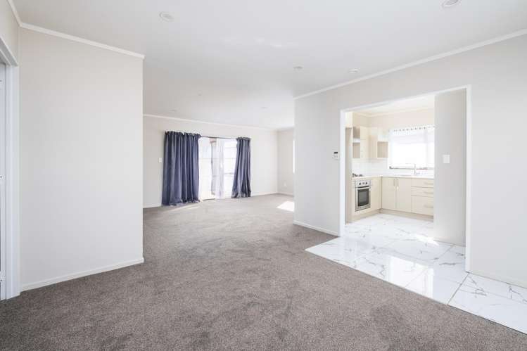 1/6 Hatherley Place Clendon Park_3