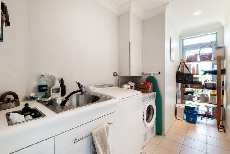 5 Chatham Avenue Paremoremo_30