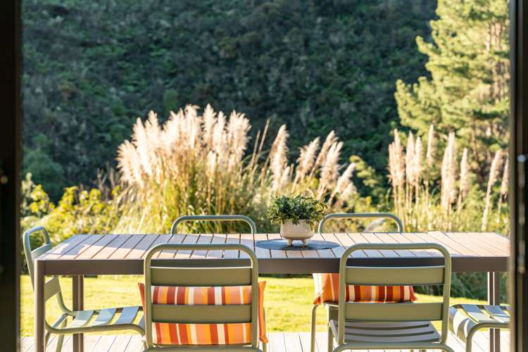 150 Makara Road Makara_16