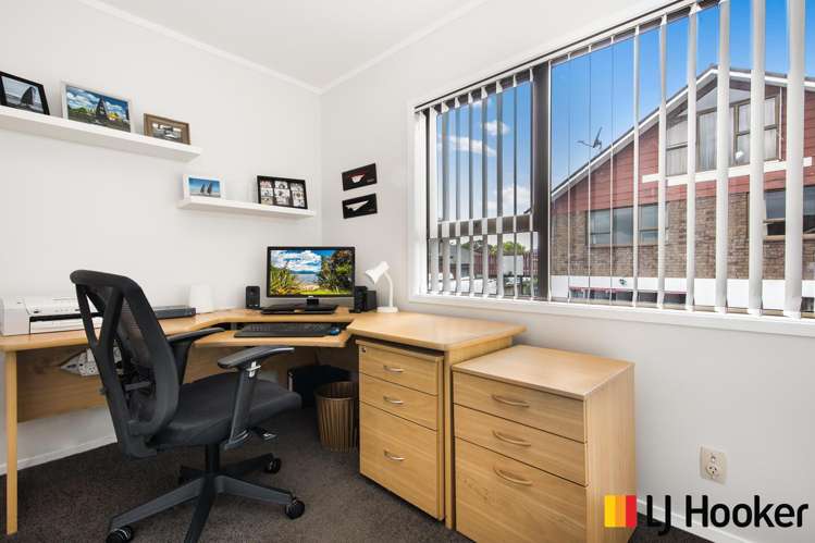 21 Saint Annes Crescent Wattle Downs_16