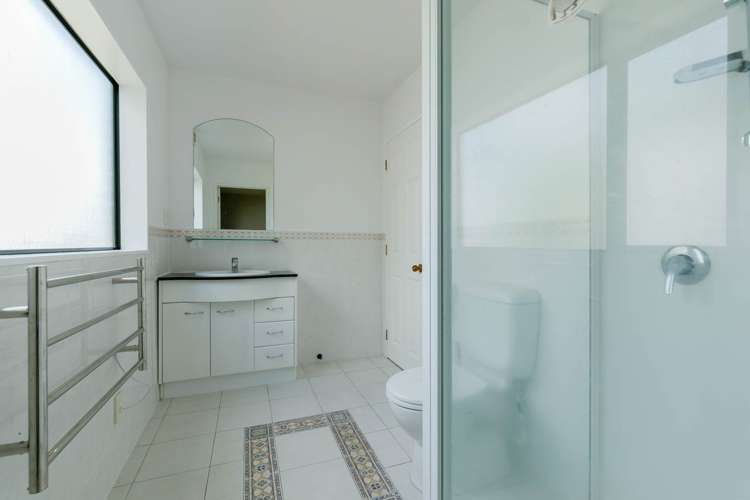 10 Graham Collins Drive Windsor Park_28