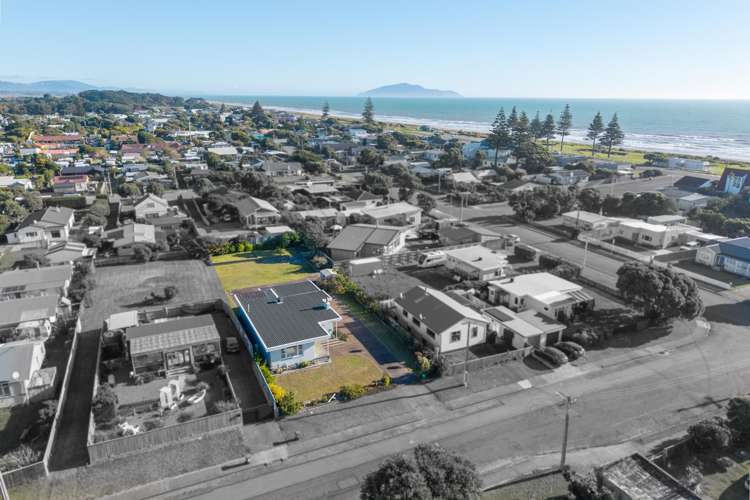 5 Toi Street Otaki Beach_2