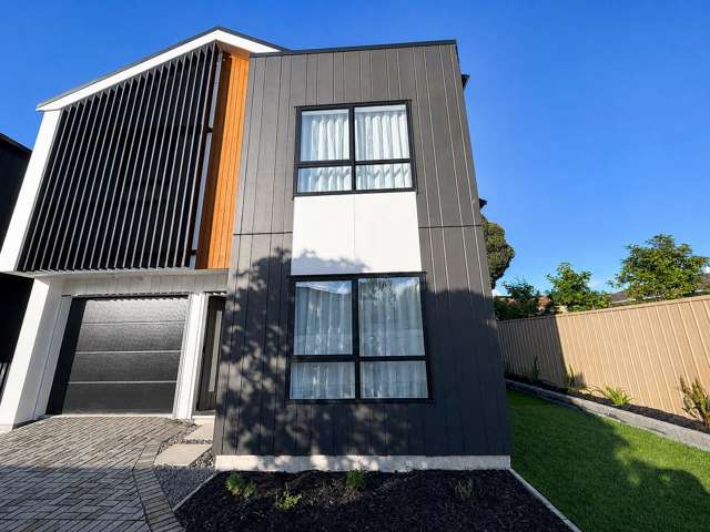 Brand-New 4-Bedroom Opposite Waiatarua Reserve