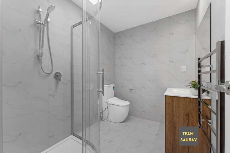 5 & 7 Awhi Way Karaka_20