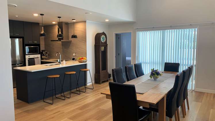 1/9 Broderick Road Johnsonville_5