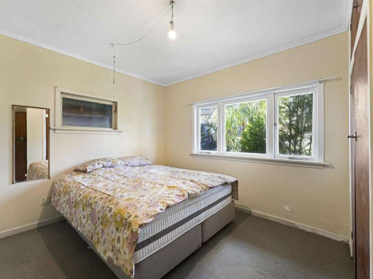 9 Craigbank Avenue New Lynn_8