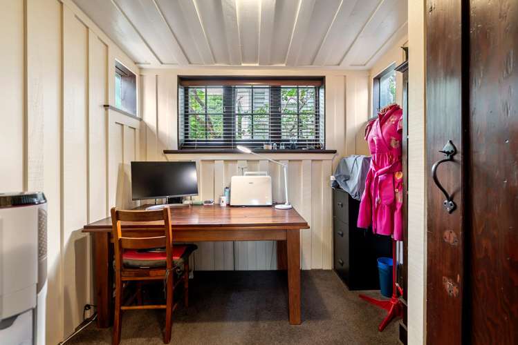 23 St Michaels Crescent Kelburn_11