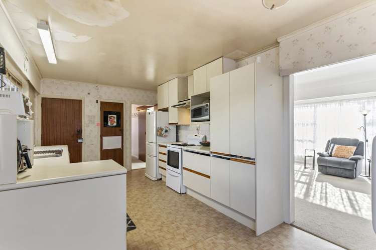 7 Fairclough Road Beach Haven_2