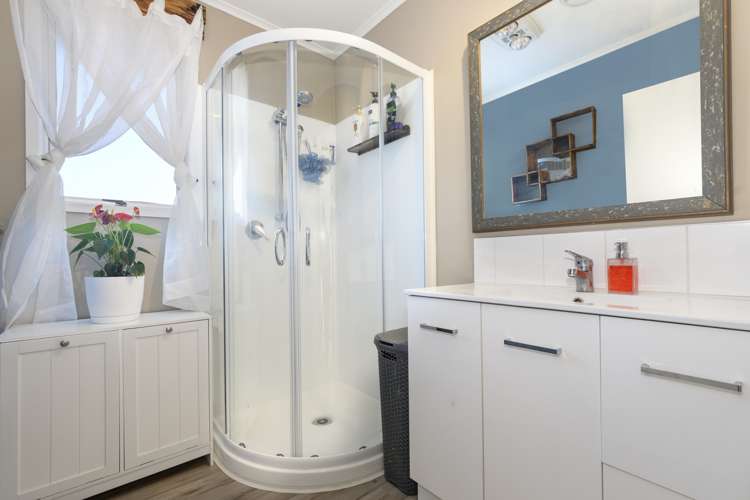 110 Coopers Road Gate Pa_17