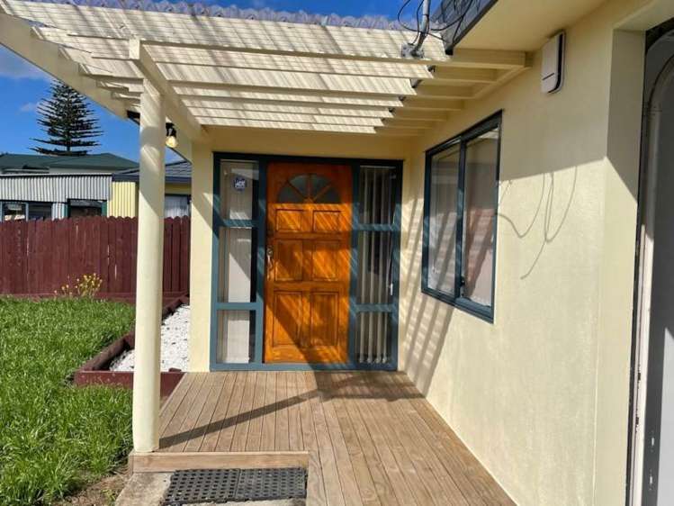 13B Gray Avenue Mangere East_2
