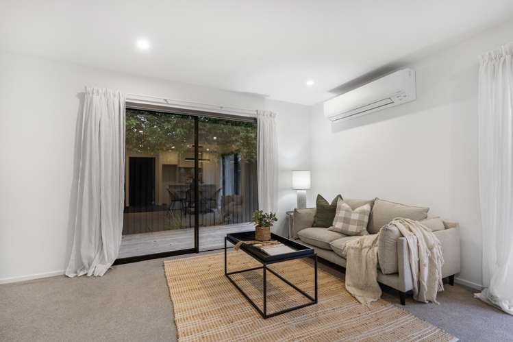 2/10 Brockworth Place Riccarton_8