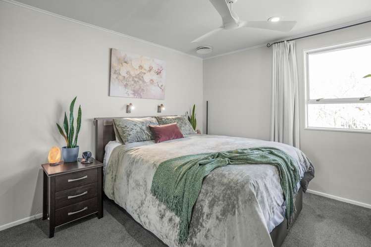 7 Gainsborough Grove Belmont_10