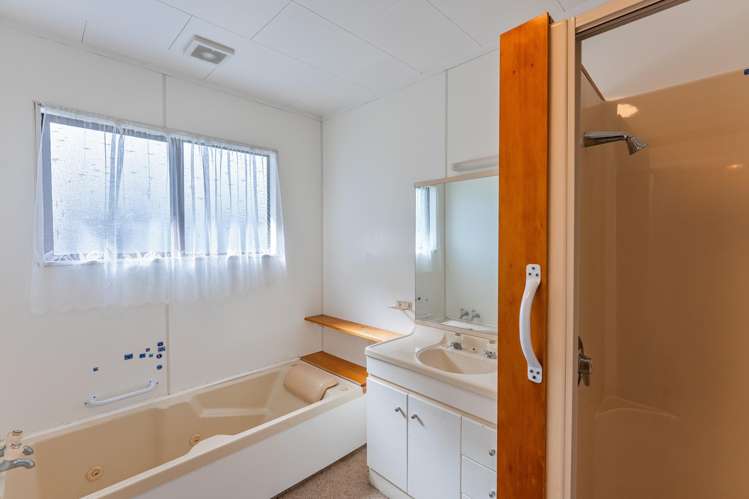 101 Norfolk Crescent Otaki Beach_16