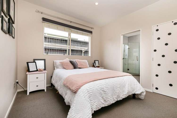 12 Lemon Grove Lane Greenhithe_14