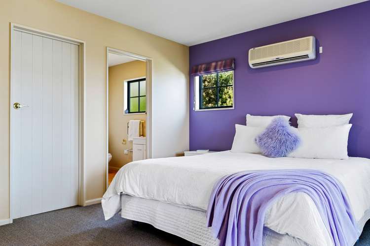 15 Ngaio Grove Robinsons Bay_12