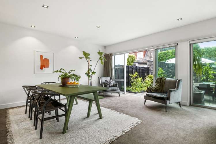 7/258 Hurstmere Road Takapuna_4