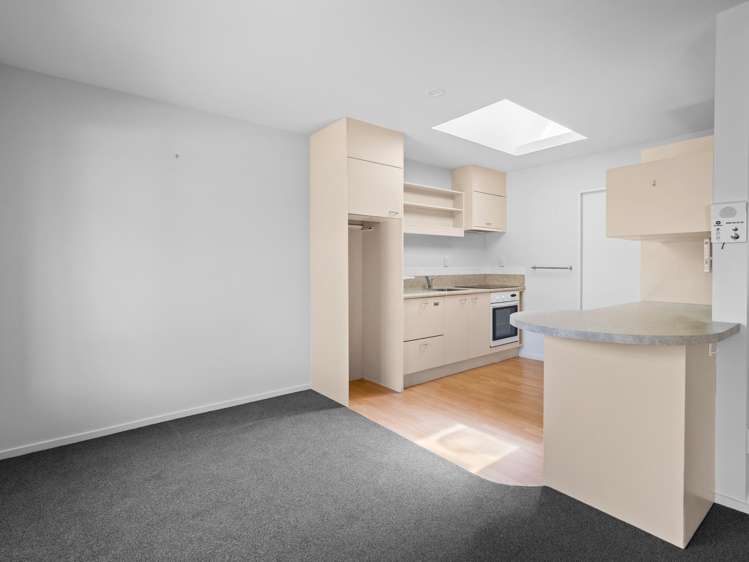 2/19 Tancred Street Ashburton_5