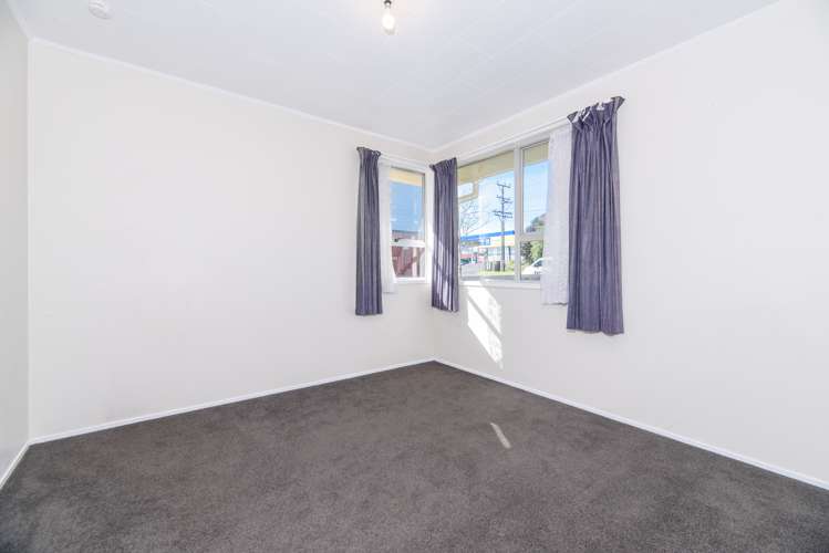 177 Henderson Valley Road Henderson_13