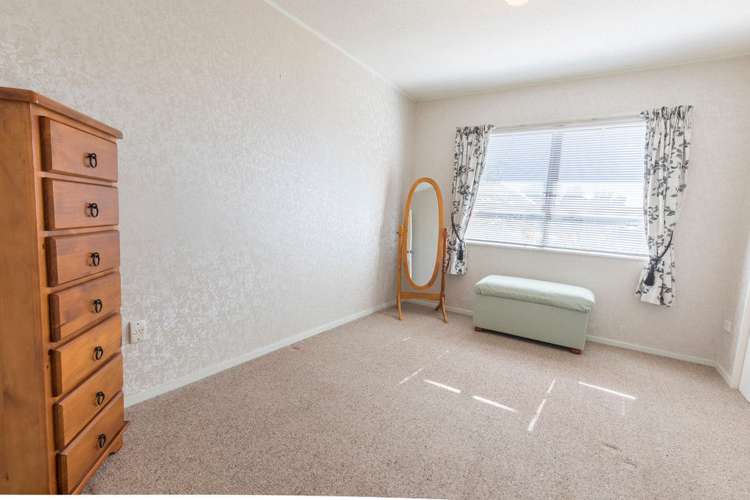 2/108 Edinburgh Street Pukekohe_6