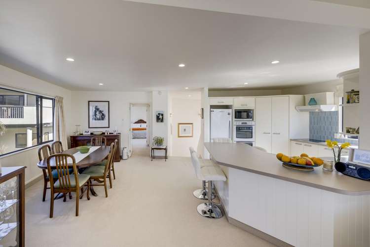 24 The Esplanade Westshore_7