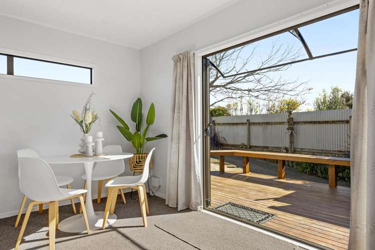 2/10 Koha Road Town Centre_11