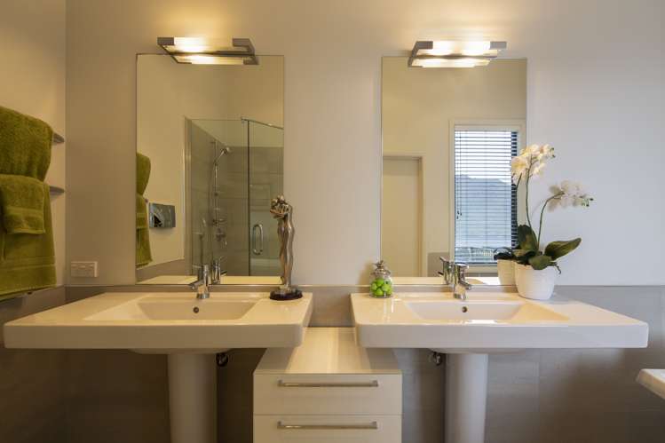 37 Belfast Terrace Queenstown_18