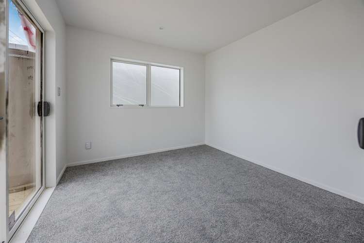 1-12/48 Claude Road Manurewa_5